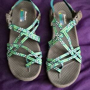 Sketchers sandals